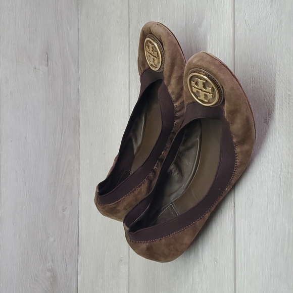 Tory Burch Womens CarolineElastic Logo Suede Slip On Ballet Flats sz 7.5 - Picture 2 of 13